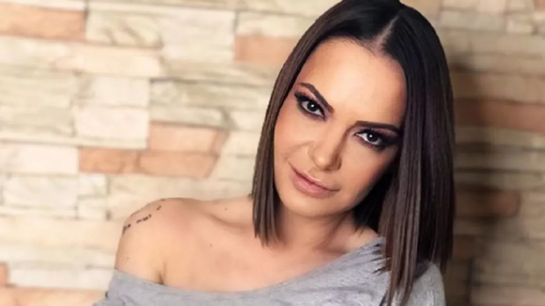 Andreea Antonescu a ajuns la vârsta marilor împliniri. Cum este frumoasa artistă în ipostaza de mamă