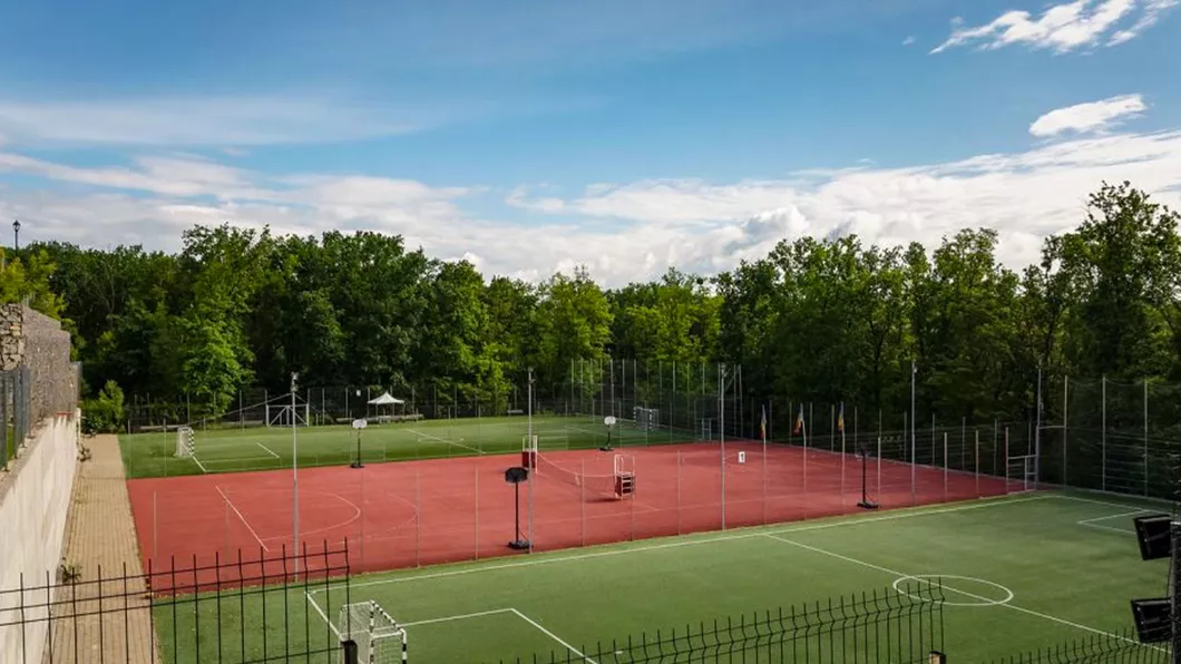 Baza sportivă de la Ciric va fi modernizată. Primăria Iași cheltuie 91 mii euro într-o nocturnă pe terenurile de tenis