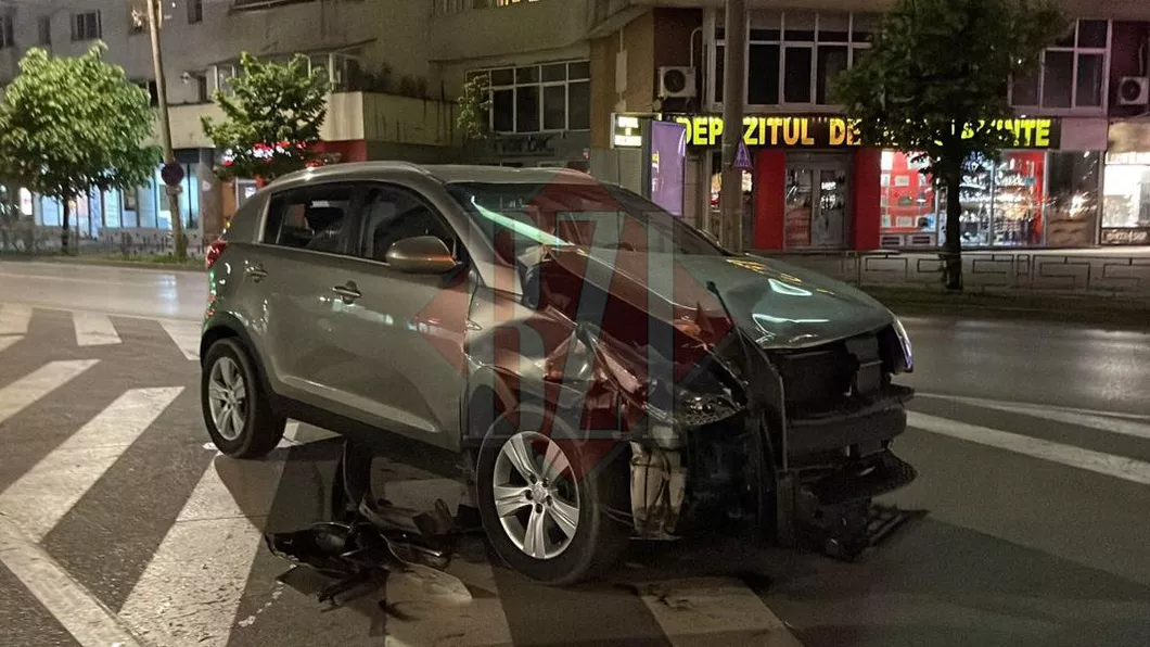 Accident rutier în Podu Roș municipiul Iași. Două autoturisme au intrat în coliziune - EXCLUSIV FOTO VIDEO