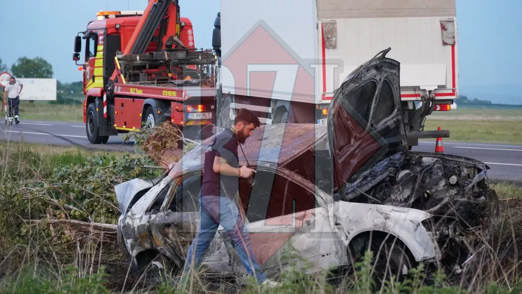 Un autoturism marca Audi A4 a fost implicat în accidentul mortal de la Lețcani. A fost distrus în totalitate - EXCLUSIV FOTO