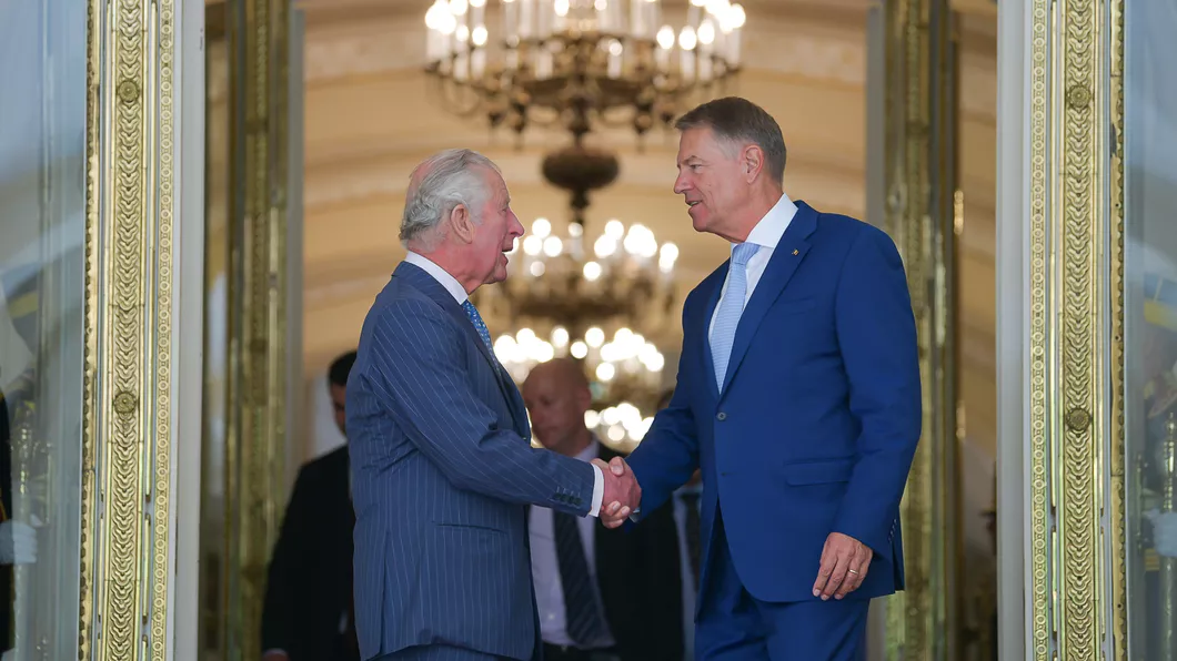 Prințul Charles a fost întâmpinat în România de famiia regală și a avut o întâlnire cu Klaus Iohannis - FOTO