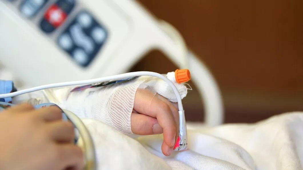 Copilul lovit de o mașină la Hârlău este în continuare în stare gravă la Spitalul Clinic de Urgență pentru Copii Sfânta Maria din Iași