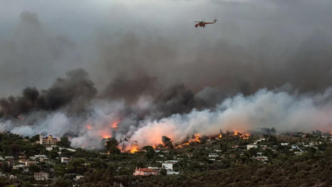 Peste o sută de incendii de vegetație în Grecia
