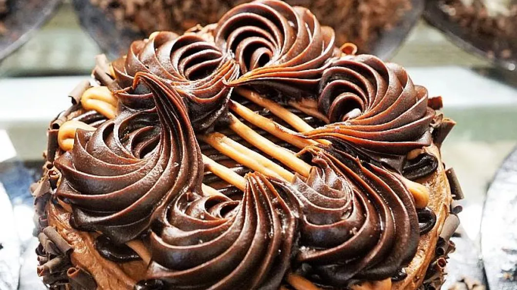Cea mai bună cremă de ciocolată pentru prăjituri. Secretul unui preparat de succes