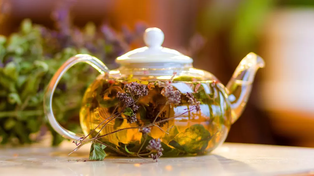 Ceaiuri antitumorale. Lista cu plante care te vor ajuta să combați afecțiuni grave și periculoase