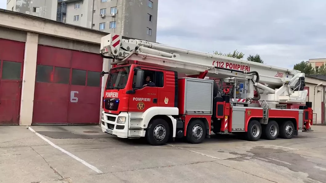 Incendiu în comuna Miroslava. Pompierii au intervenit - EXCLUSIV
