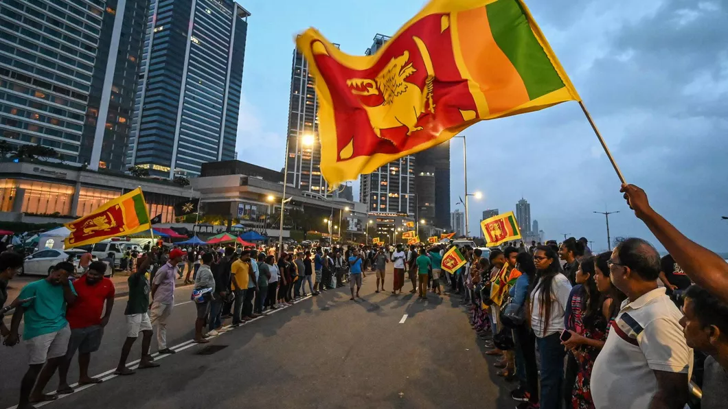 Tensiunile politice continuă în Sri Lanka deși protestele s-au domolit