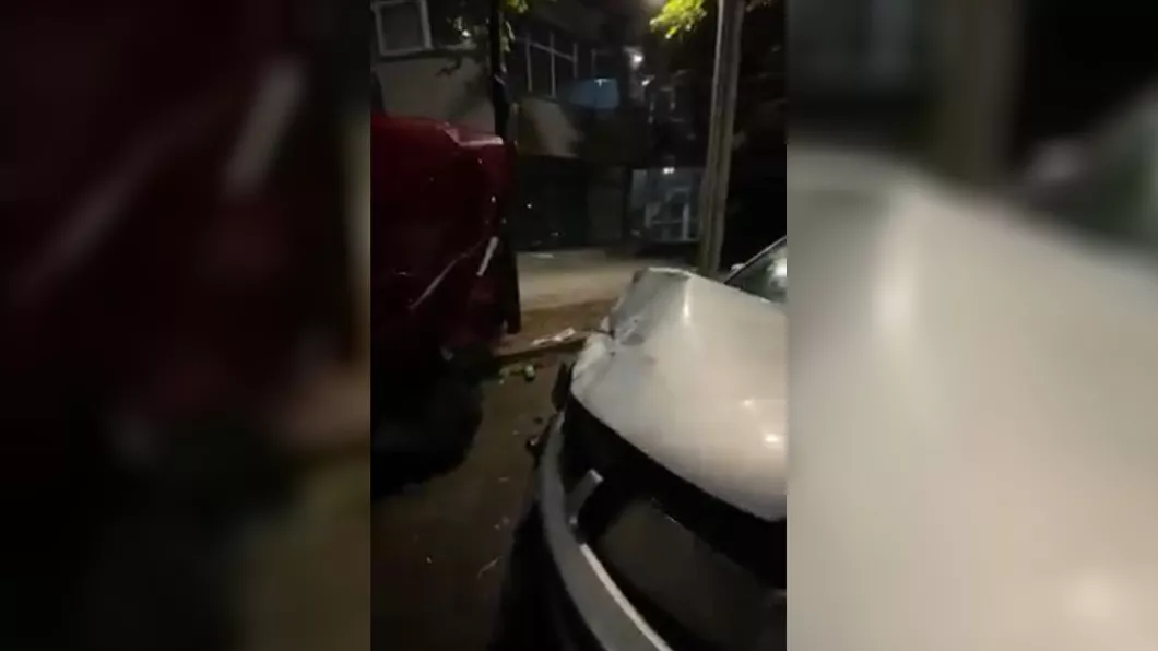 Accident rutier duminică seară în Păcurari municipiul Iași. Trei maşini au fost implicate - FOTO VIDEO