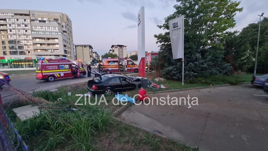 Accident rutier grav în Constanța. Un tânăr a murit iar alte 6 persoane au fost rănite - FOTO VIDEO