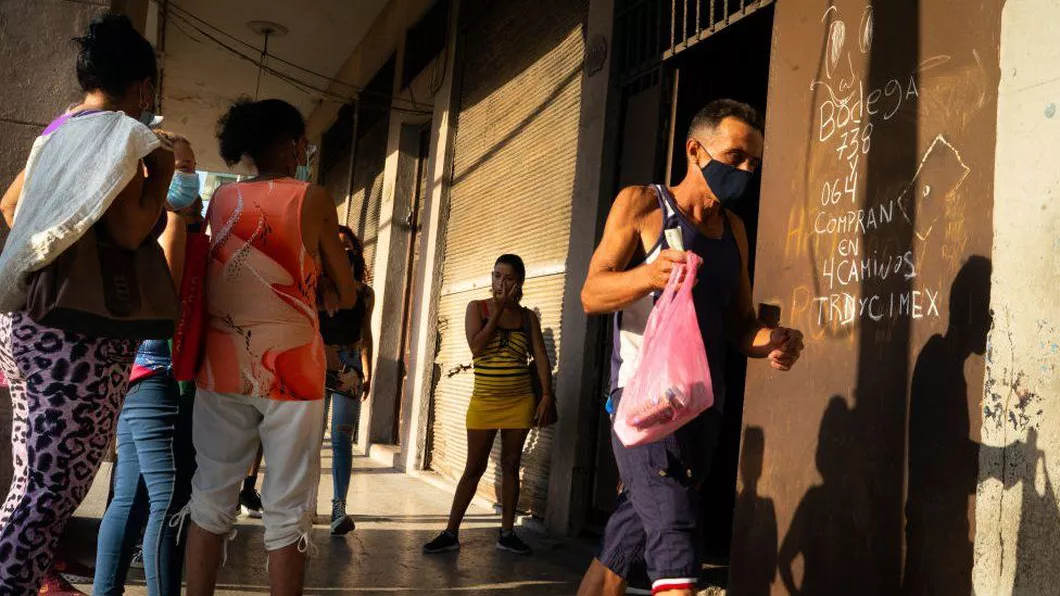 Cuba va permite investiții străine pentru a face față crizei economice