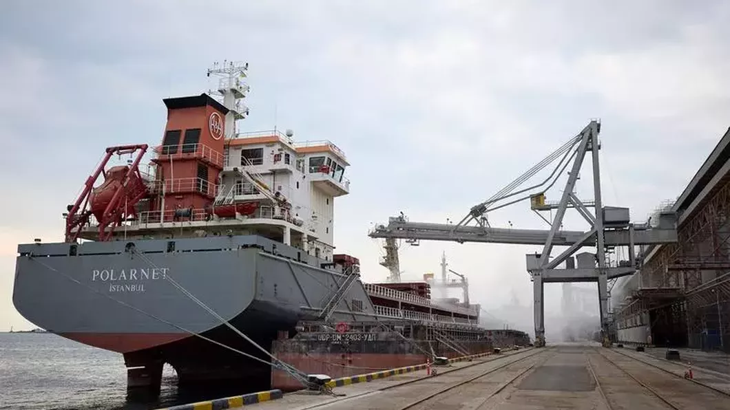 Trei noi nave cu cereale vor pleca vineri din Ucraina