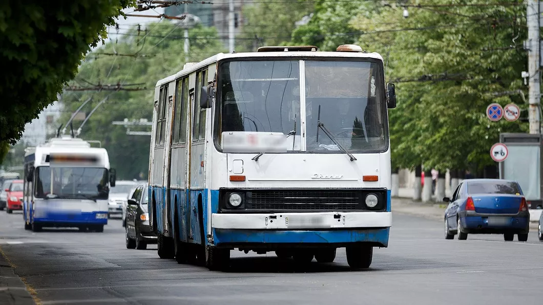 Primăria Iași cumpără hârburi pentru transportul din zona metropolitană Vor rula autobuze vechi de 14 ani. Costurile sunt de 1 milion de euro