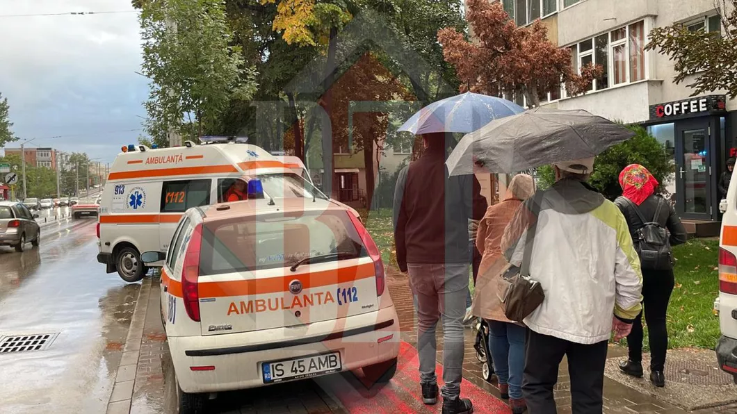 Tragedie în Podu Roș Un bărbat și-a pierdut viața. Medicii au intervenit să-l salveze dar a fost prea târziu - EXCLUSIV FOTO VIDEO