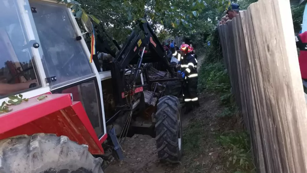 Un vasluian de 47 de ani a murit strivit sub un tractor