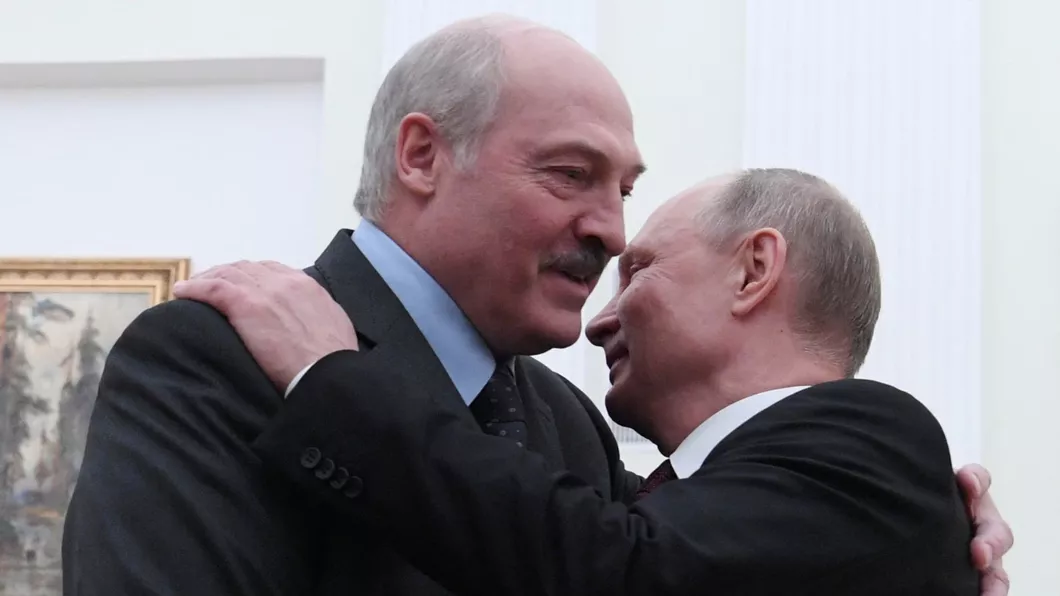 Putin a primit cadouri de ziua lui de la omologi Lukașenko i-a oferit un tractor Rahmon o piramidă din pepeni