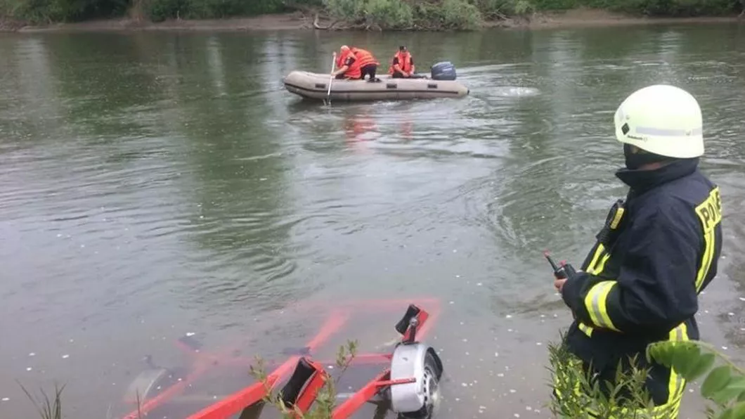 Un băieţel de 6 ani a fost găsit înecat într-un râu din Chisindia judeţul Arad