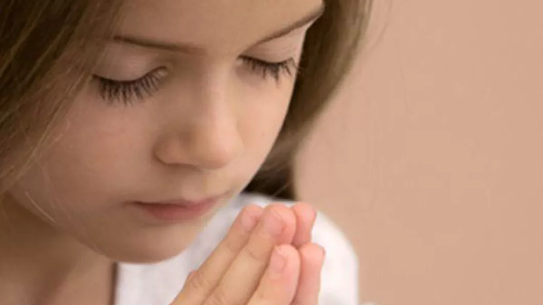 Rugăciune către Maica Domnului pentru copii. Ce să rostească cei mici pentru a fi feriți de rele