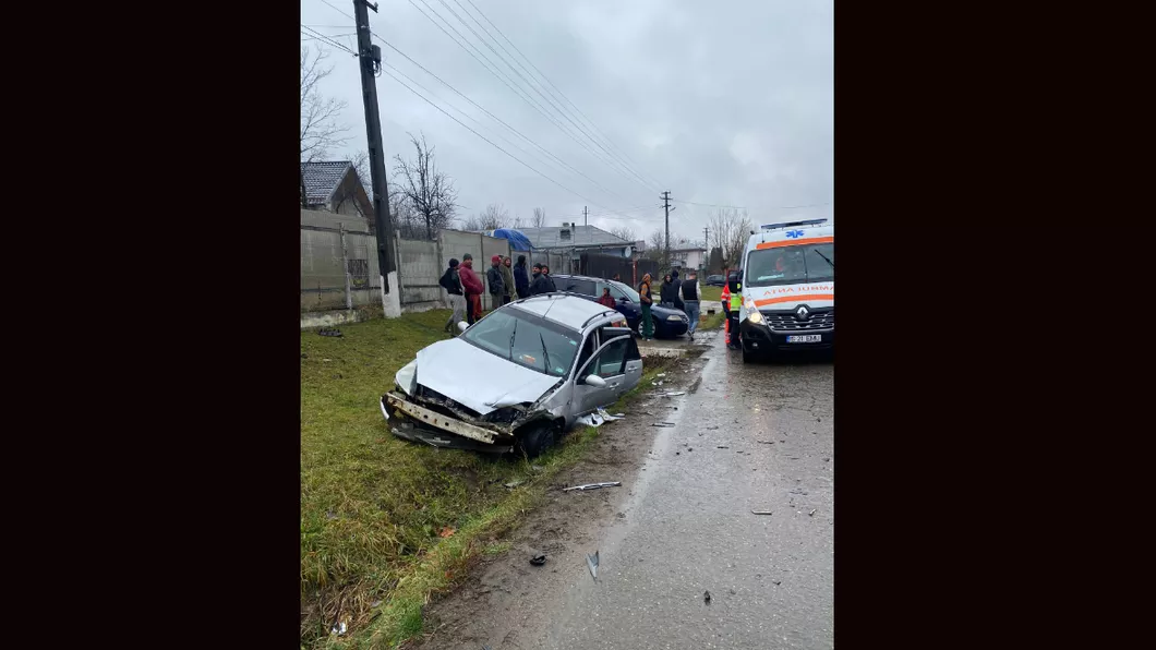 Accident rutier cu două autoturisme în comuna Lungani. Patru persoane au fost rănite - EXCLUSIV UPDATE FOTO
