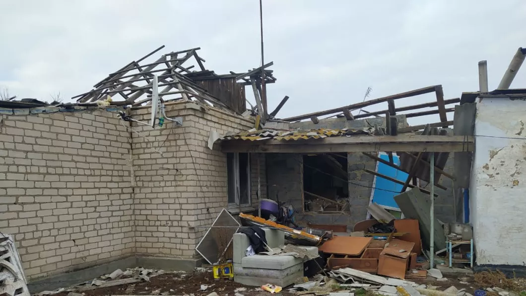 Forțele armate rusești au atacat din nou regiunea Herson. Poliția raportează oameni morți și mai multe clădiri avariate