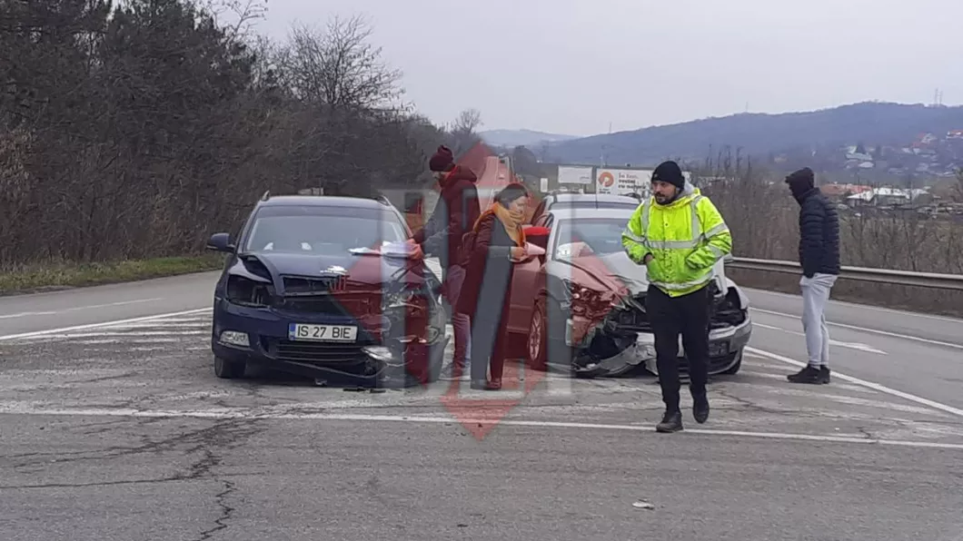Accident rutier în Popricani. Două autoturisme s-au ciocnit - EXCLUSIV FOTO