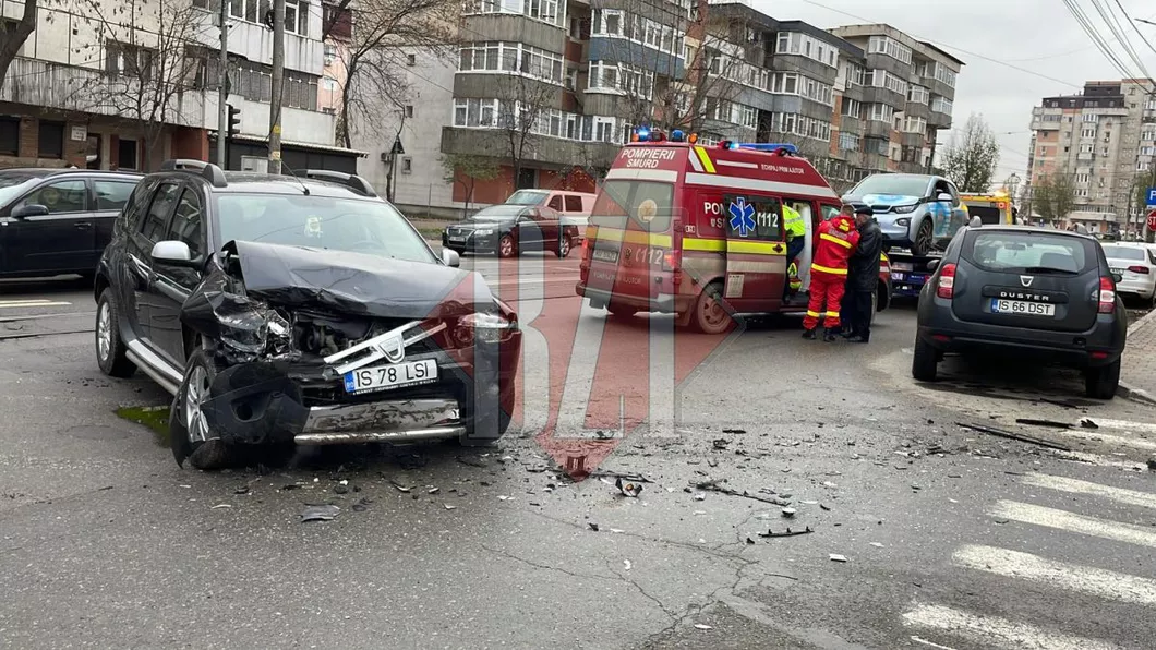 Accident rutier în capăt Canta. Două autoturisme Dacia au intrat în coliziune. Un bărbat a fost rănit - EXCLUSIV FOTO VIDEO