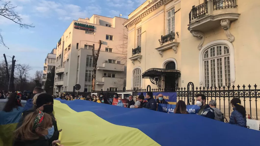 Ambasada Ucrainei reacționează la acuzațiile din România privind legea minorităților