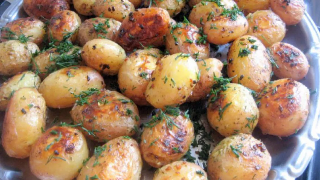 Ambassadør skøjte Frø Cartofi noi cu smântână și mărar. Cum să pregătești o mâncare gustoasă și  aromată după cea mai simplă rețetă • Buna Ziua Iasi • BZI.ro