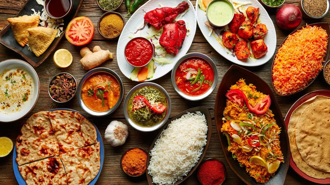 Mâncare indiană. Pe ce se bazează bucătăria acestei culturi