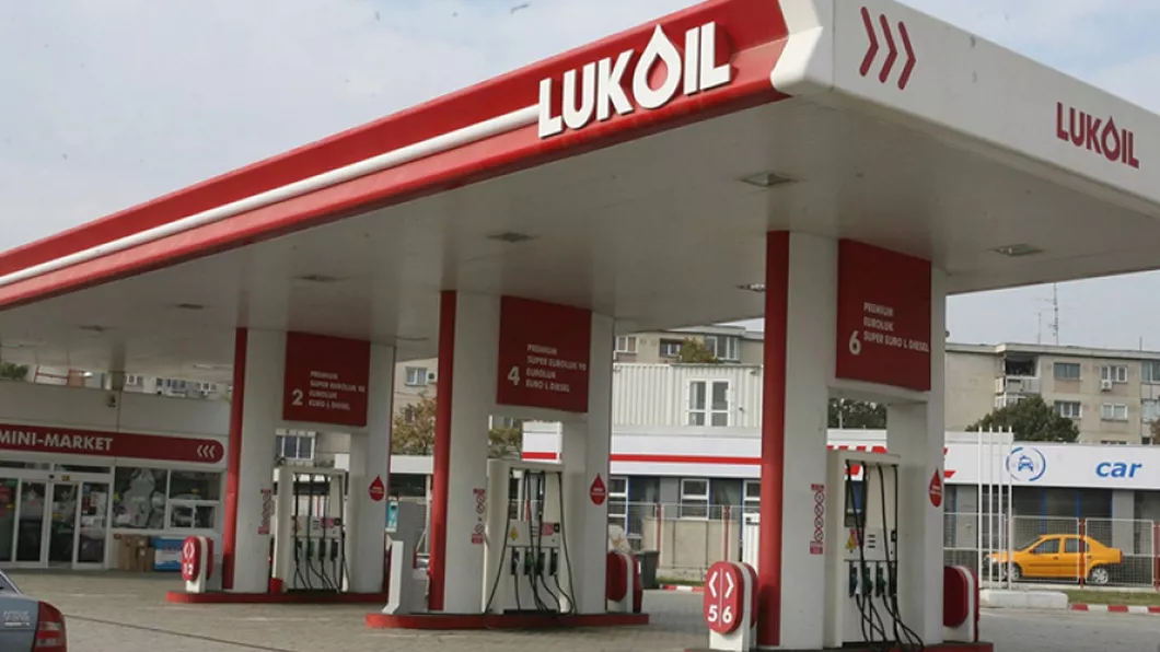 Inspectorii ANAF le impută rușilor de la Lukoil impozit neplătit. Suma se ridică la peste 50 de milioane de lei