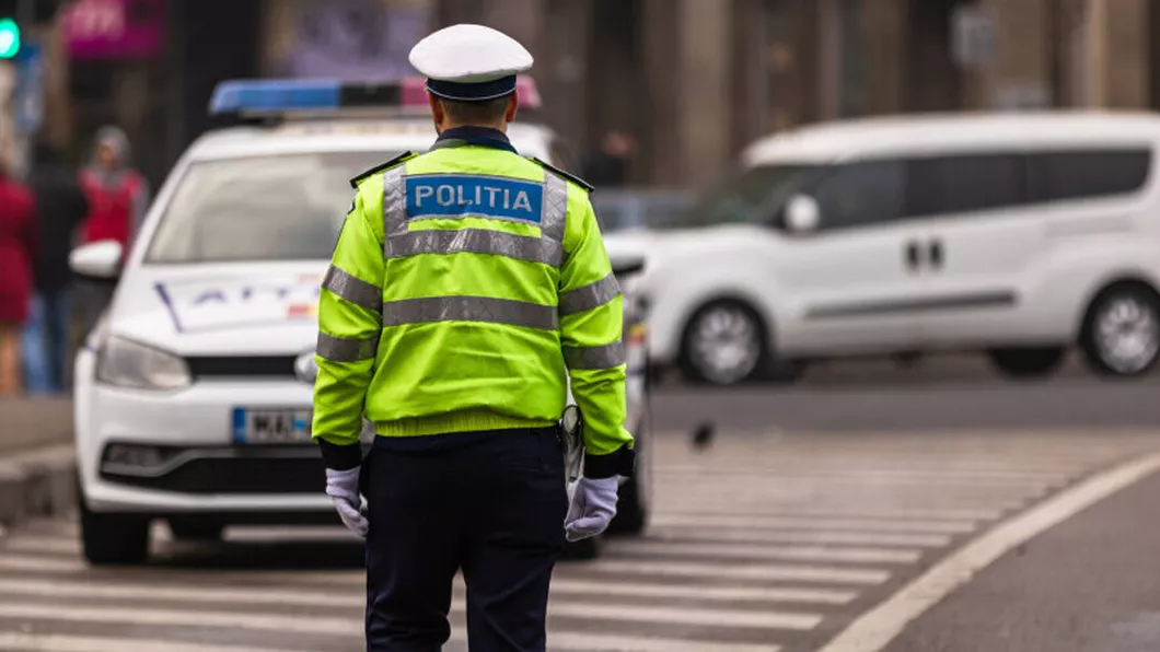 Urmărire pe străzile din Timișoara Un bărbat s-a urcat drogat la volan și a acroșat mai multe mașini parcate