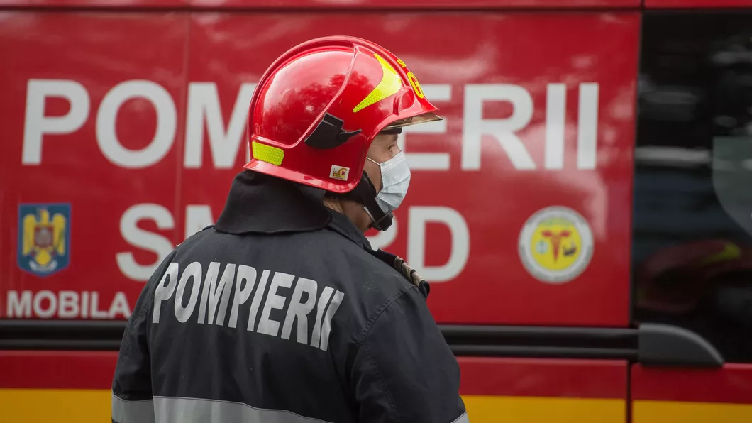 Incendiu în județul Iași. Pompierii intervin în localitatea Golăiești