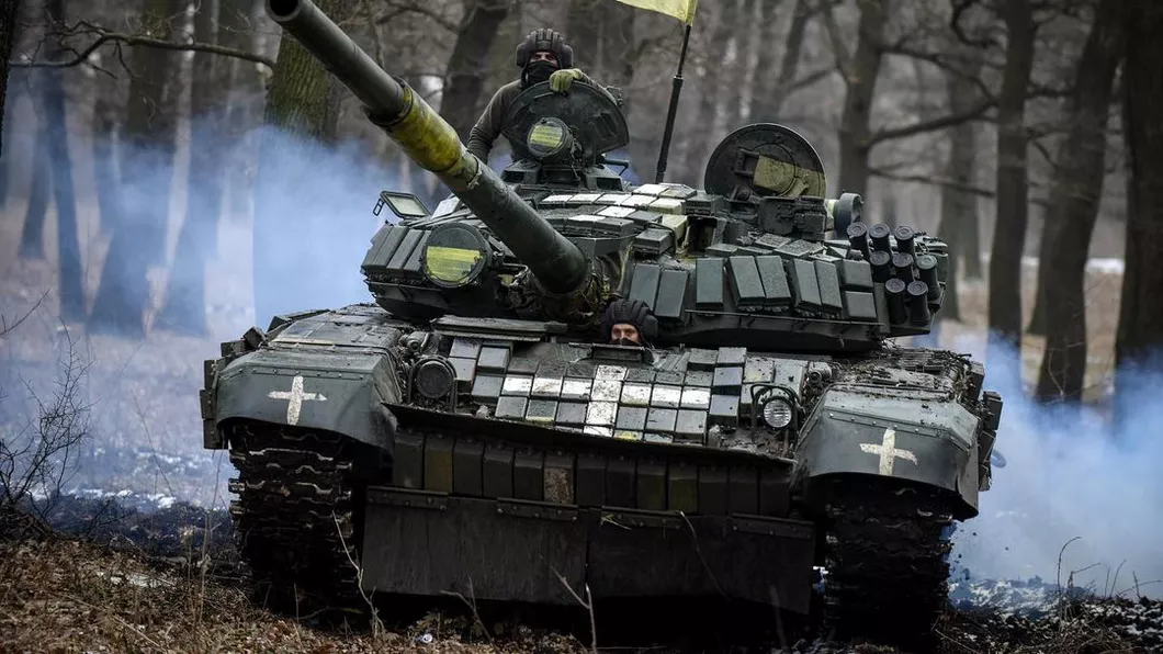 Ucraina primește primele tancuri occidentale și alte vehicule blindate