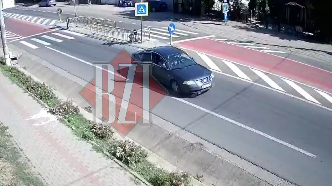 Avem imaginile VIDEO Iată momentul în care un tânăr a fost izbit pe trecerea de pietoni din comuna Lețcani - EXCLUSIV