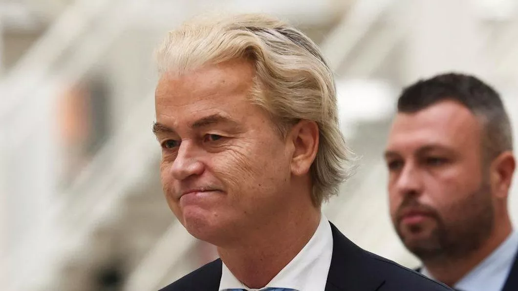 Liderul de extremă dreapta Geert Wilders a câștigat alegerile din Olanda arată primele rezultate. Vrea să interzică moscheile și să părăsească UE