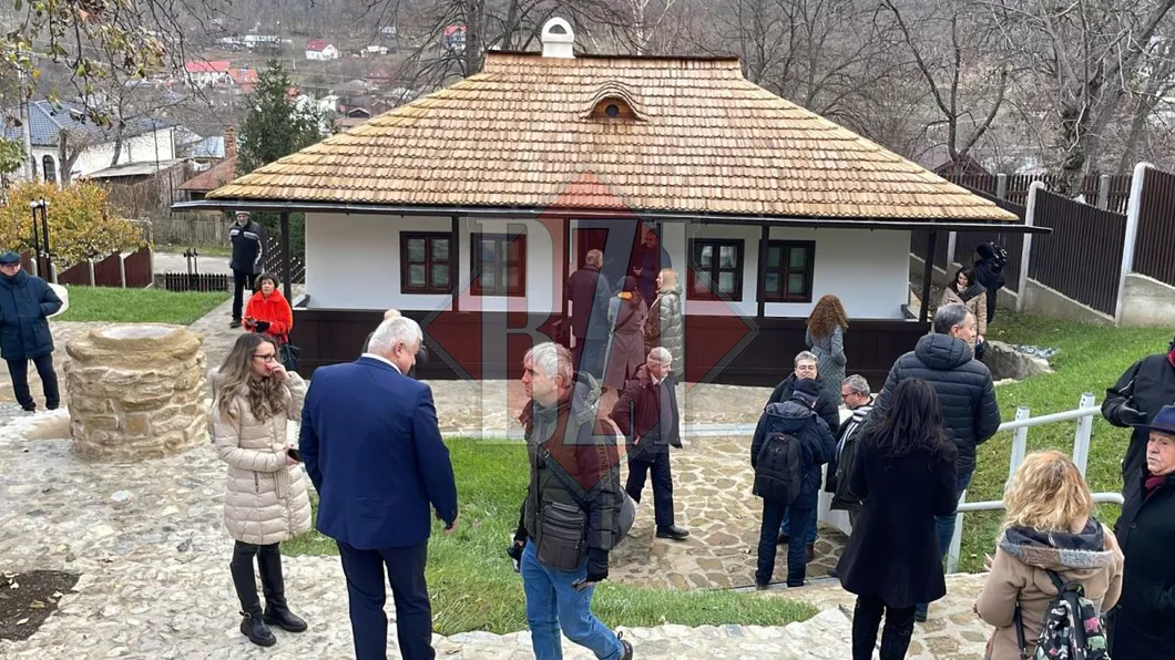 A început ceremonia de redeschidere a Bojdeucii lui Ion Creangă din Țicău - GALERIE FOTO VIDEO UPDATE