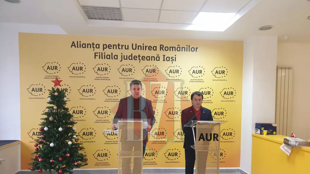 Conferință de presă susținută de deputații AUR de Iași Cristian Ivănuță și Mihail Albișteanu - FOTO LIVE VIDEO
