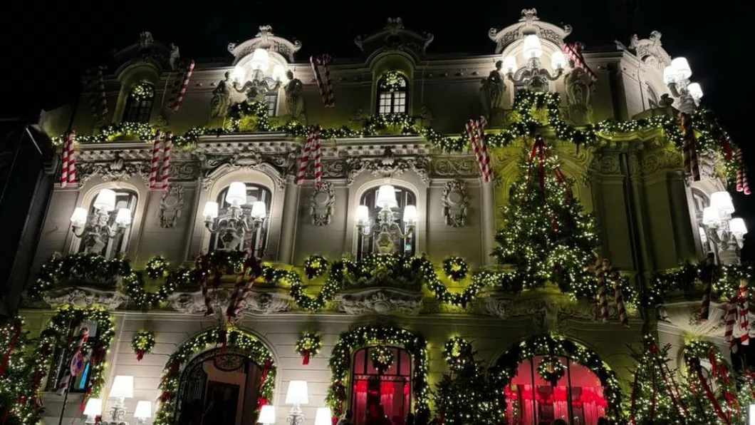 Casa Miţa Biciclista virală după ce a fost decorată de Crăciun. Mii de oameni au mers deja să facă poze - FOTO