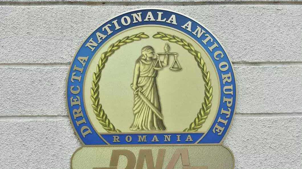 DNA intră în Casa de Asigurări. Directoarea generală și directoarea executivă din Maramureș urmărite penal