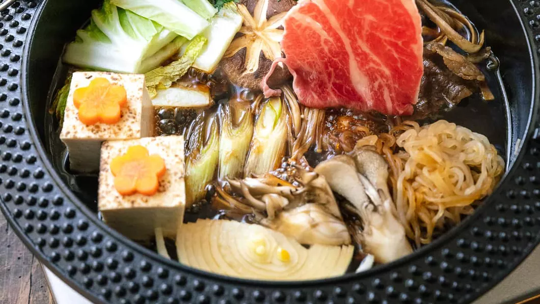 Mâncare japoneză. Cele mai populare delicii asiatice pe care le poate pregăti oricine