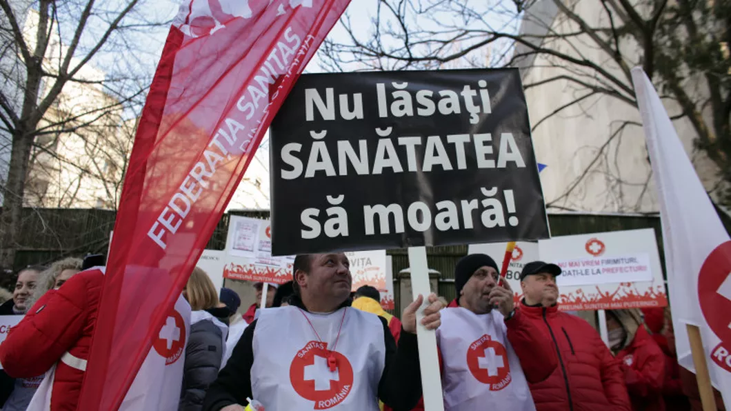 Protest la Ministerul Sănătății. Angajații SANITAS își strigă nemulțumirile