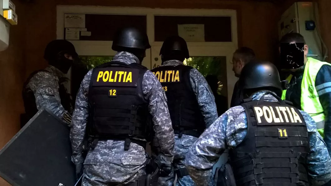 Mascații au descins peste traficanții de droguri din Suceava