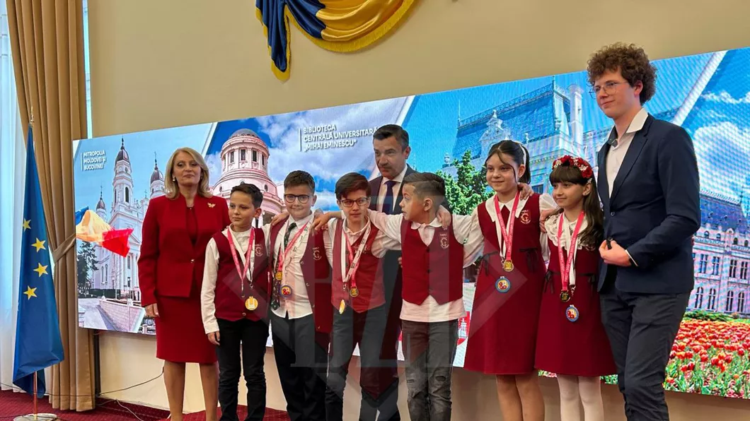 Clubul de Robotică CaroLIIS al Școlii Primare Carol I Iași va reprezenta România la un campionat internațional în Hong Kong - FOTO