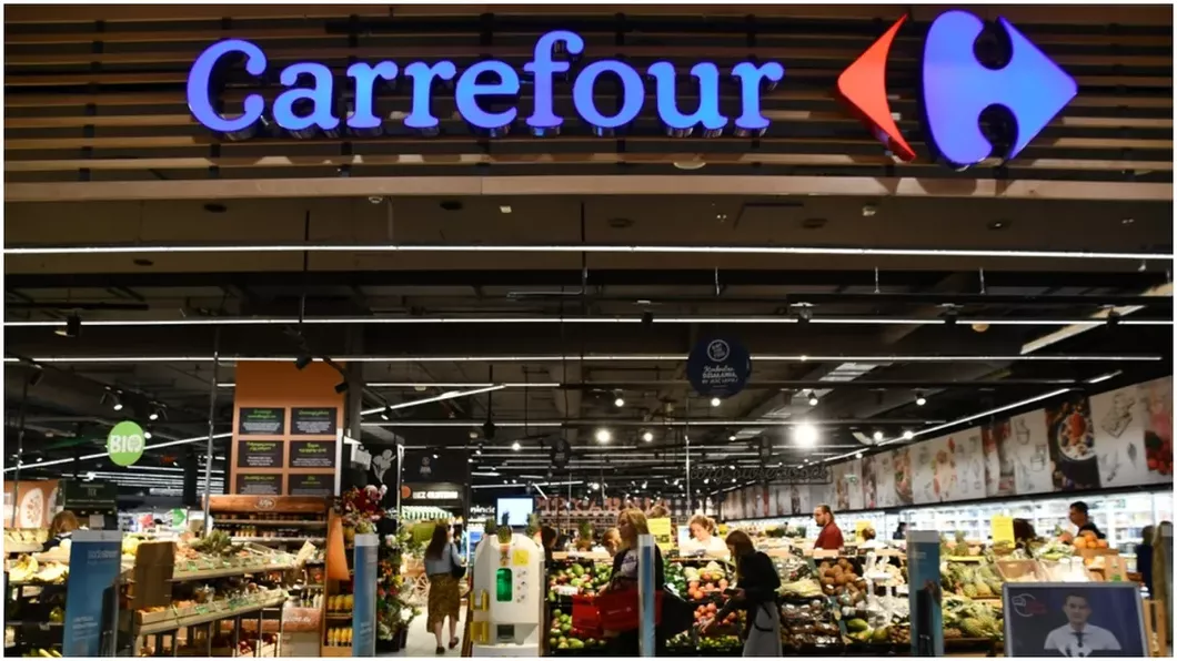Veste pentru românii care își fac cumpărăturile la Carrefour. Ce decizie a luat compania