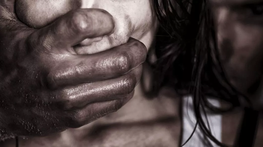 Scene de groază Tânăra violată de patru bărbați la Iași a fost luată cu forța de pe stradă. A fost imobilizată pentru ca fiecare individ să o poată abuza - EXCLUSIVFOTO