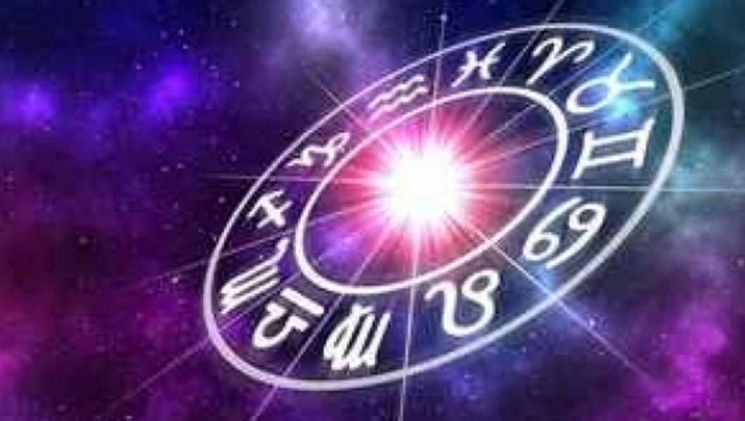 Horoscop Zilnic 22 Aprilie 2018 Pestii Fac Orice Pentru A Scapa De Treaba Bzi Ro