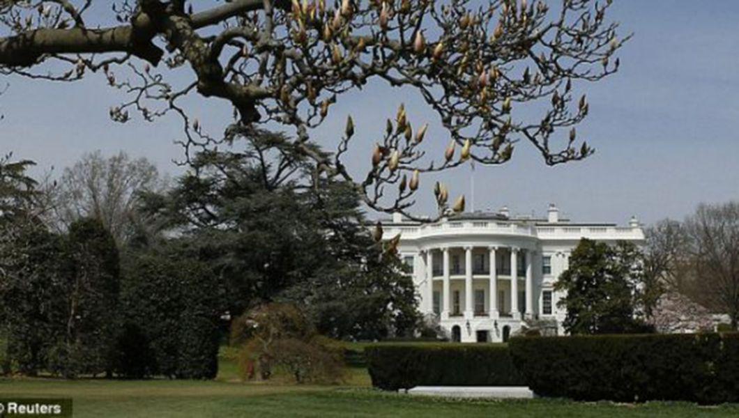 Ap Pe Twitter Explozii La Casa Alba Barack Obama Ranit Bursa A Cazut Foto Buna Ziua Iasi Bzi Ro