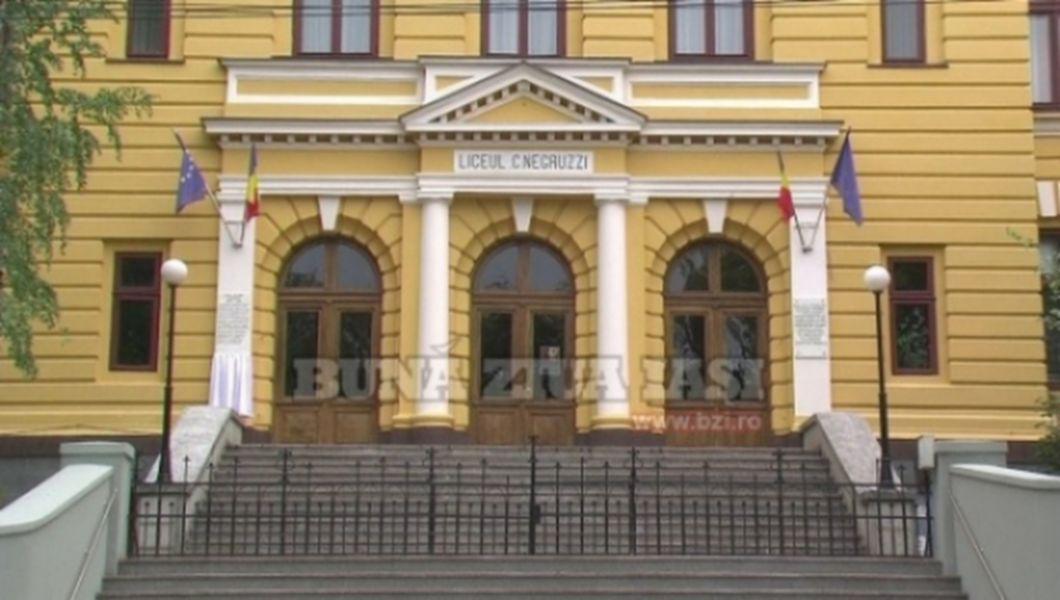 Colegiile Si Scolile Iesene Care Au Primit Titlul De Scoala