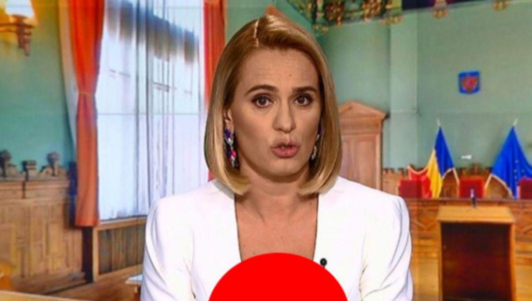 Telespectatorii N Au Mai Fost Atenti La Stiri Cand Au Vazut Ce Decolteu Are Andreea Esca Foto Buna Ziua Iasi Bzi Ro