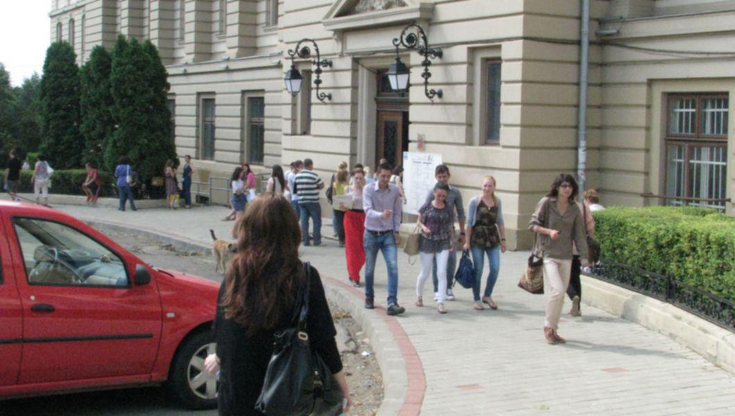 Studentii Universitatii Alexandru Ioan Cuza Din Iasi Pregatiti Pentru A Face Fata Stresului Din Sesiunea De Examene Bzi Ro
