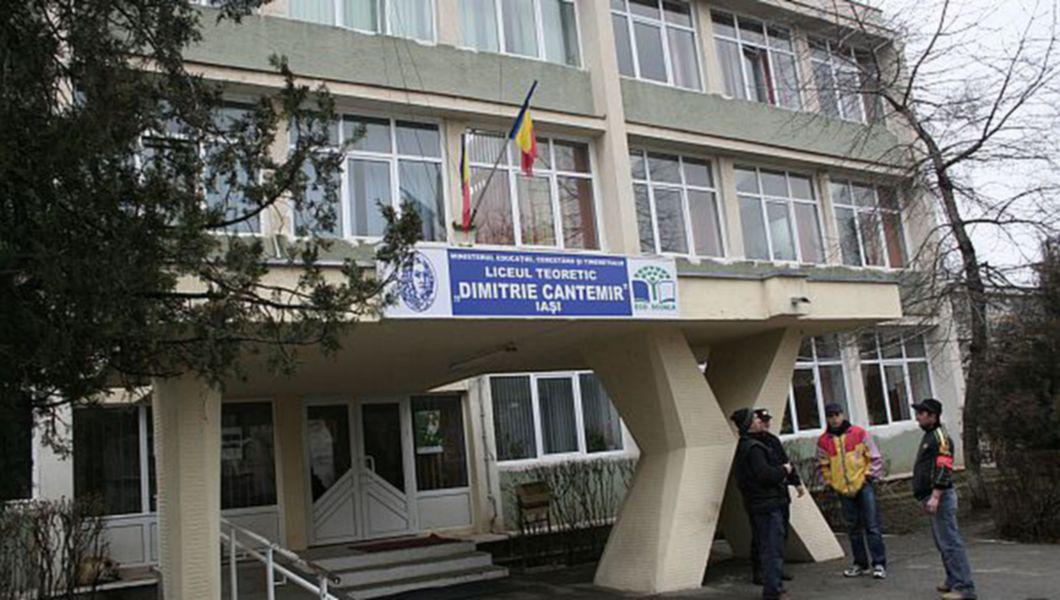 Toti Copiii Din Iasi Trebuie Sa Zambeasca Proiect Umanitar Extraordinar Al Liceului Teoretic Dimitrie Cantemir I Buna Ziua Iasi Bzi Ro